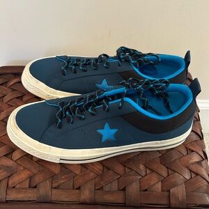 Kids Low One Star Converse size 5.5